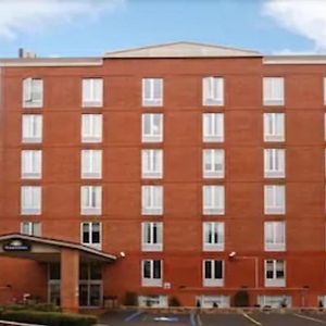 Days Inn By Wyndham Long Island City